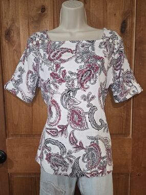 croft & barrow White Short-Sleeve Paisley Top In Pink and Black